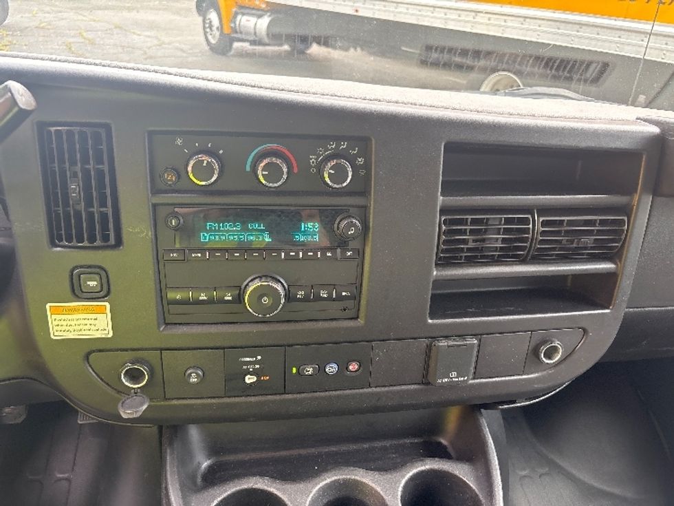 Cargo Van (Panel Van)-Light and Medium Duty Trucks-GMC-2022-Savana G23405-Sterling-VA-84,450\n\t\tmiles-$ 25,750 - Image 24