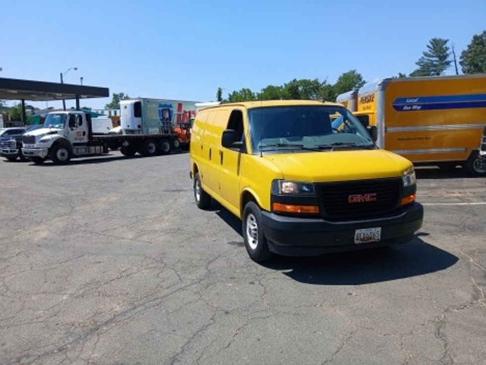 Cargo Van (Panel Van)-Light and Medium Duty Trucks-GMC-2022-Savana G23405-Sterling-VA-84,450\n\t\tmiles-$ 25,750 - Image 3