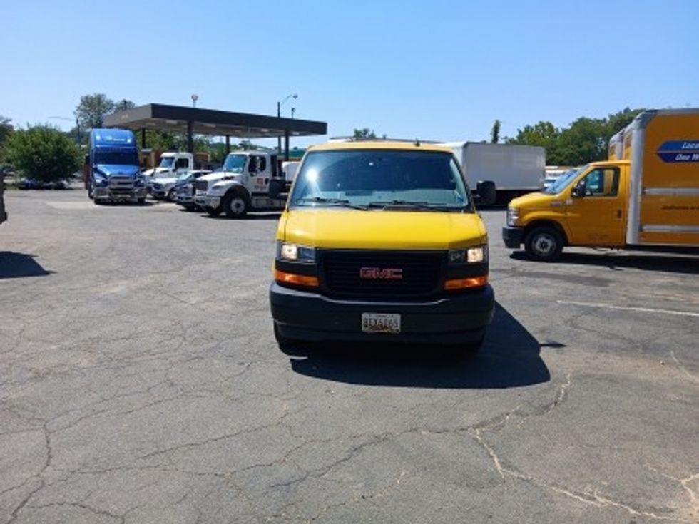 Cargo Van (Panel Van)-Light and Medium Duty Trucks-GMC-2022-Savana G23405-Sterling-VA-84,450\n\t\tmiles-$ 25,750 - Image 4