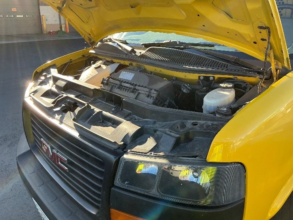 Cargo Van (Panel Van)-Light and Medium Duty Trucks-GMC-2022-Savana G23405-Sterling-VA-93,448\n\t\tmiles-$ 25,000 - Image 20