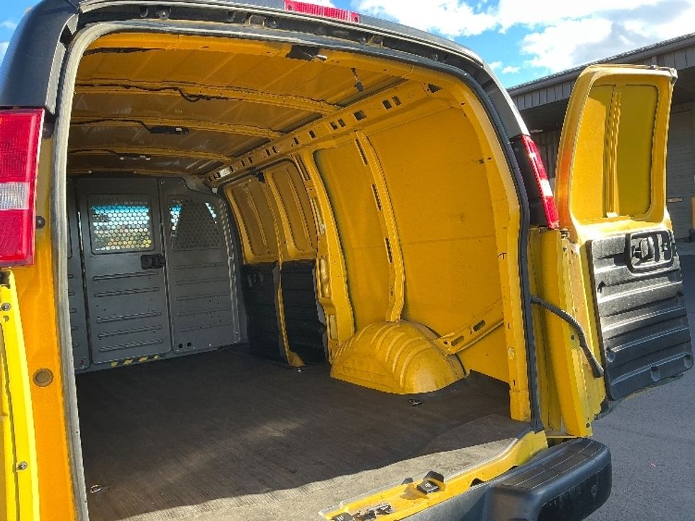 2022 Gmc Savana 2500 Cargo photo 4