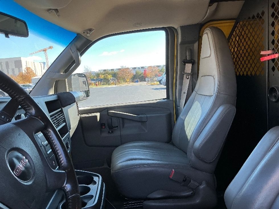 Cargo Van (Panel Van)-Light and Medium Duty Trucks-GMC-2022-Savana G23405-Sterling-VA-95,643\n\t\tmiles-$ 24,500 - Image 15