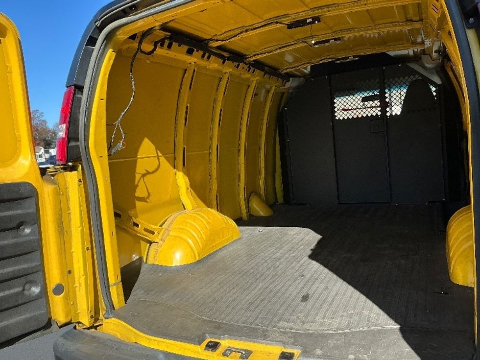 Cargo Van (Panel Van)-Light and Medium Duty Trucks-GMC-2022-Savana G23405-Sterling-VA-95,643\n\t\tmiles-$ 24,500 - Image 8