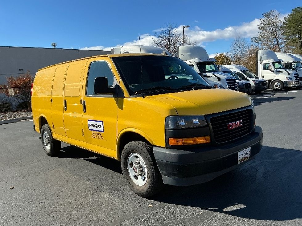 Cargo Van (Panel Van)-Light and Medium Duty Trucks-GMC-2022-Savana G23405-Sterling-VA-96,128\n\t\tmiles-$ 24,500 - Image 1