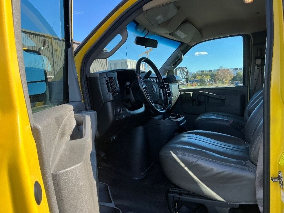 Cargo Van (Panel Van)-Light and Medium Duty Trucks-GMC-2022-Savana G23405-Sterling-VA-96,128\n\t\tmiles-$ 24,500 - Image 12