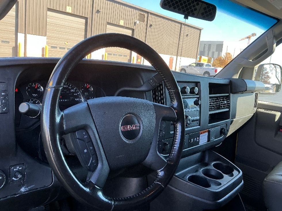 Cargo Van (Panel Van)-Light and Medium Duty Trucks-GMC-2022-Savana G23405-Sterling-VA-96,128\n\t\tmiles-$ 24,500 - Image 14