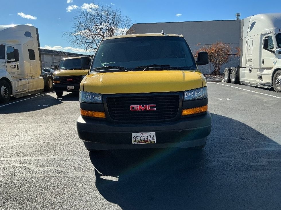 Cargo Van (Panel Van)-Light and Medium Duty Trucks-GMC-2022-Savana G23405-Sterling-VA-96,128\n\t\tmiles-$ 24,500 - Image 2