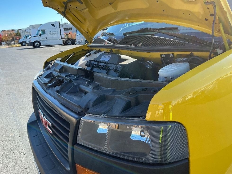 Cargo Van (Panel Van)-Light and Medium Duty Trucks-GMC-2022-Savana G23405-Sterling-VA-96,128\n\t\tmiles-$ 24,500 - Image 20