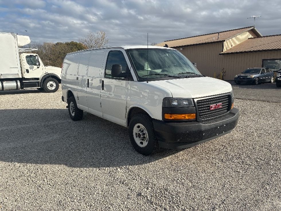 Cargo Van (Panel Van)-Light and Medium Duty Trucks-GMC-2022-Savana G23405-Wabash-IN-128,421\n\t\tmiles-$ 22,000 - Image 1