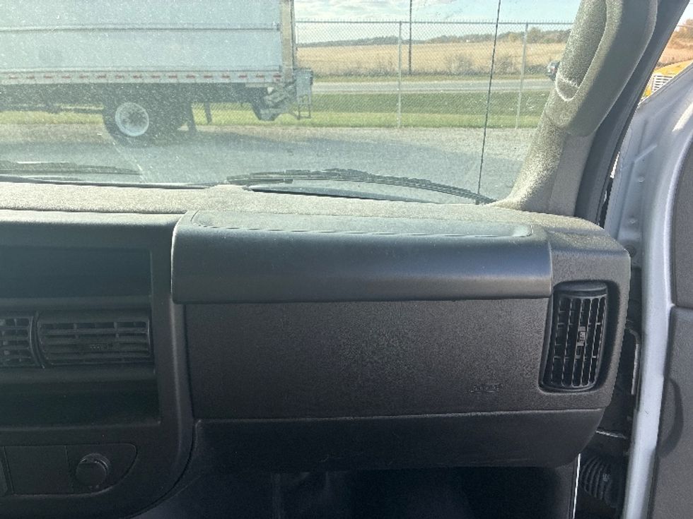 Cargo Van (Panel Van)-Light and Medium Duty Trucks-GMC-2022-Savana G23405-Wabash-IN-128,421\n\t\tmiles-$ 22,000 - Image 21