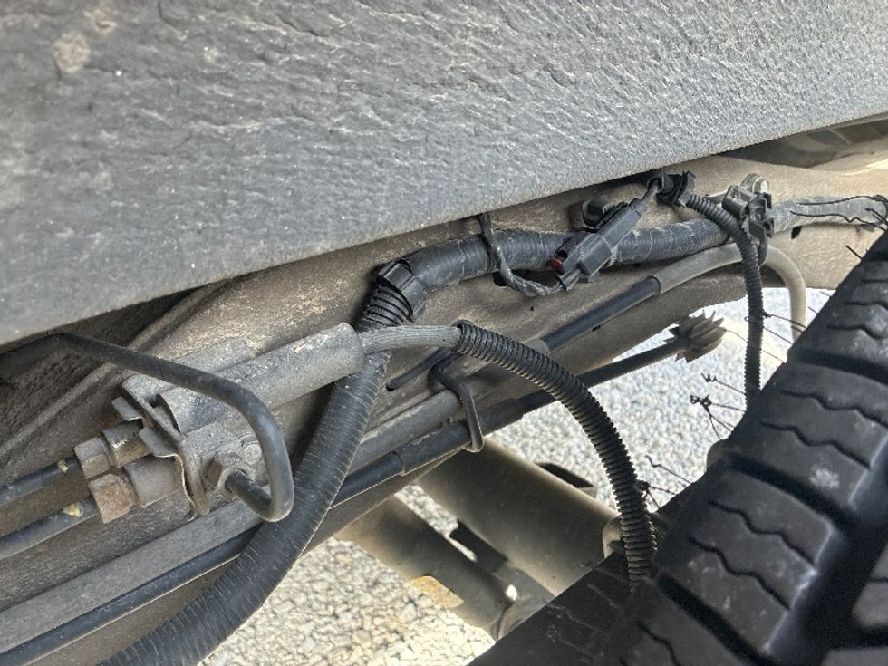 Cargo Van (Panel Van)-Light and Medium Duty Trucks-GMC-2022-Savana G23405-Wabash-IN-128,421\n\t\tmiles-$ 22,000 - Image 5