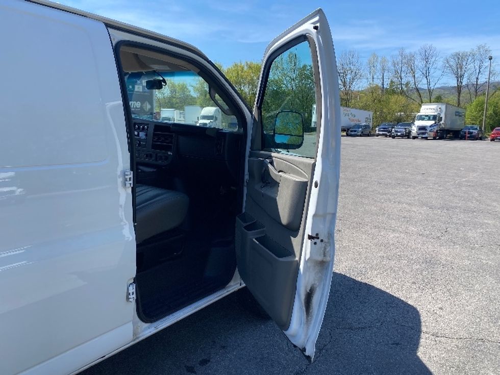 Cargo Van (Panel Van)-Light and Medium Duty Trucks-GMC-2022-Savana G23705-Greensboro-NC-145,083\n\t\tmiles-$ 25,250 - Image 20