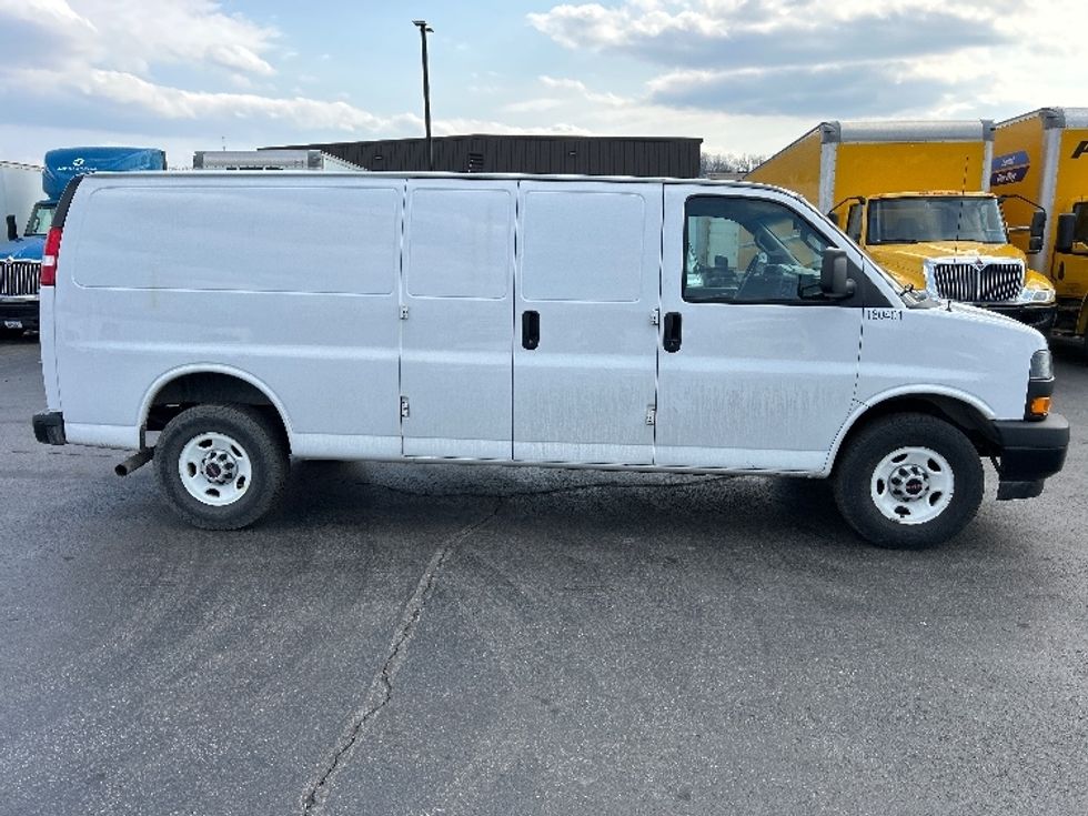 Cargo Van (Panel Van)-Light and Medium Duty Trucks-GMC-2022-Savana G23705-Middlefield-OH-81,015\n\t\tmiles-$ 35,250 - Image 14