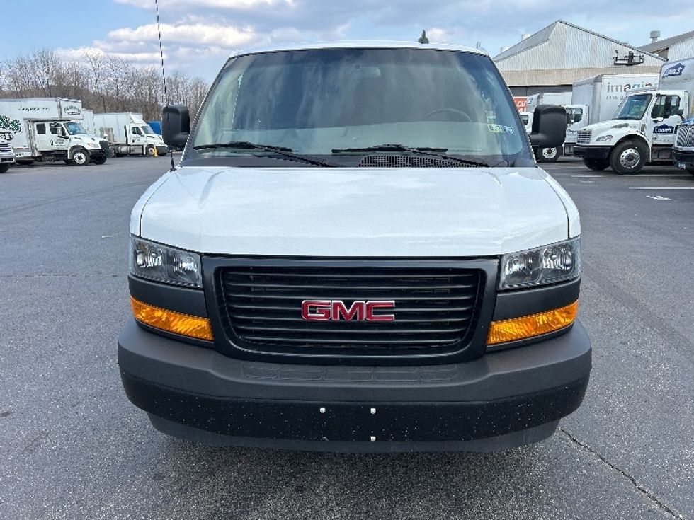 Cargo Van (Panel Van)-Light and Medium Duty Trucks-GMC-2022-Savana G23705-Middlefield-OH-81,015\n\t\tmiles-$ 35,250 - Image 2