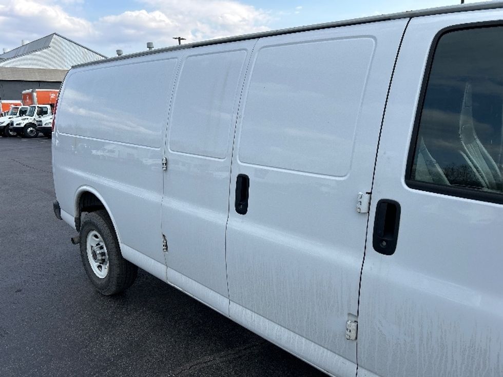 Cargo Van (Panel Van)-Light and Medium Duty Trucks-GMC-2022-Savana G23705-Middlefield-OH-81,015\n\t\tmiles-$ 35,250 - Image 24