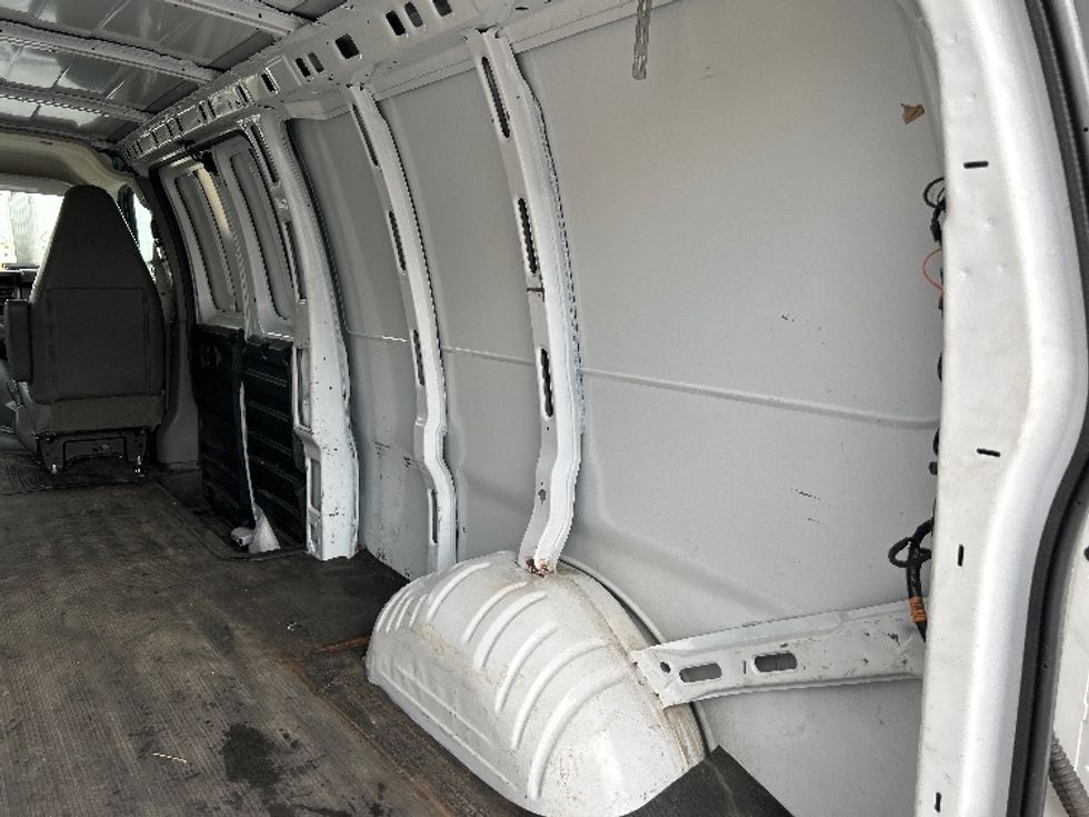 Cargo Van (Panel Van)-Light and Medium Duty Trucks-GMC-2022-Savana G23705-Middlefield-OH-90,255\n\t\tmiles-$ 34,250 - Image 11