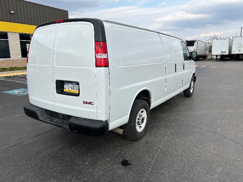 Cargo Van (Panel Van)-Light and Medium Duty Trucks-GMC-2022-Savana G23705-Middlefield-OH-90,255\n\t\tmiles-$ 34,250 - Image 12