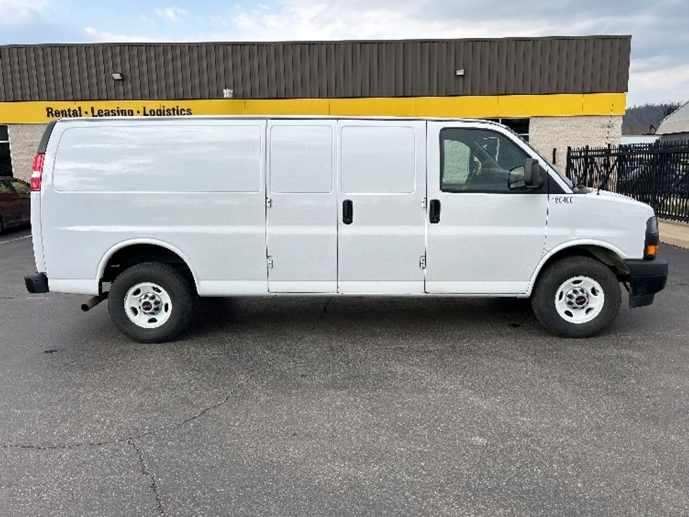 Cargo Van (Panel Van)-Light and Medium Duty Trucks-GMC-2022-Savana G23705-Middlefield-OH-90,255\n\t\tmiles-$ 34,250 - Image 14