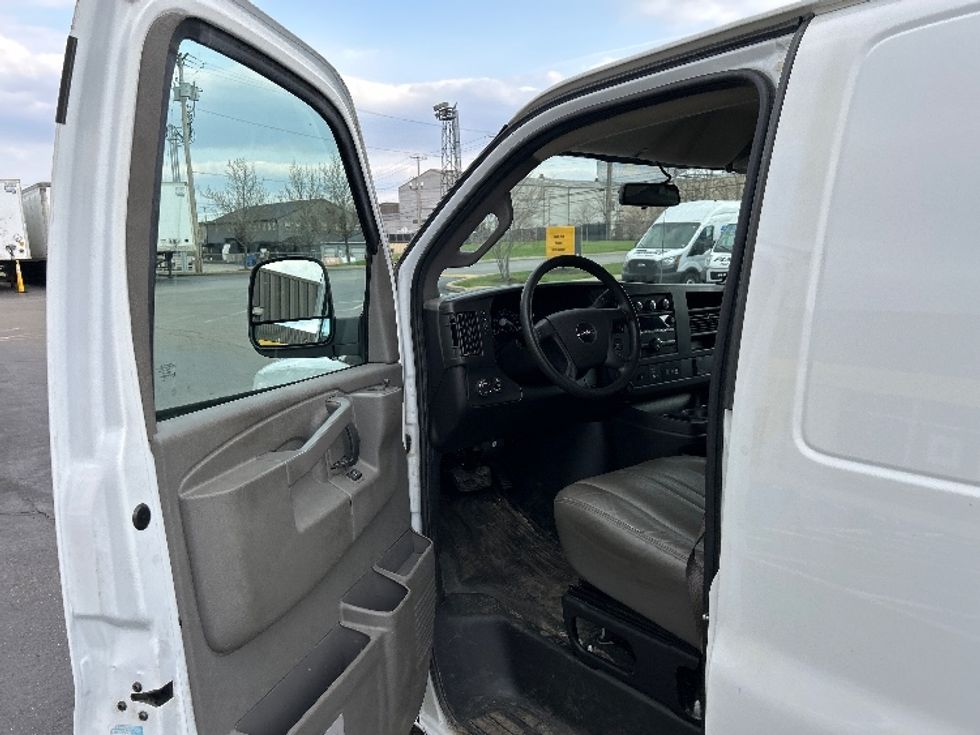 Cargo Van (Panel Van)-Light and Medium Duty Trucks-GMC-2022-Savana G23705-Middlefield-OH-90,255\n\t\tmiles-$ 34,250 - Image 15