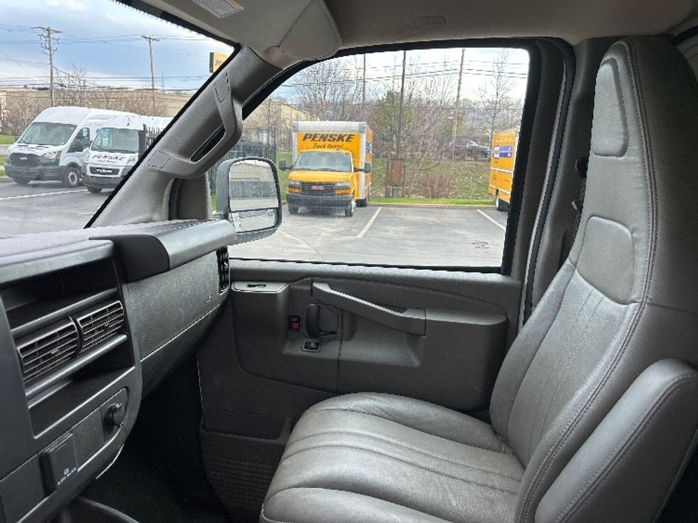 Cargo Van (Panel Van)-Light and Medium Duty Trucks-GMC-2022-Savana G23705-Middlefield-OH-90,255\n\t\tmiles-$ 34,250 - Image 18