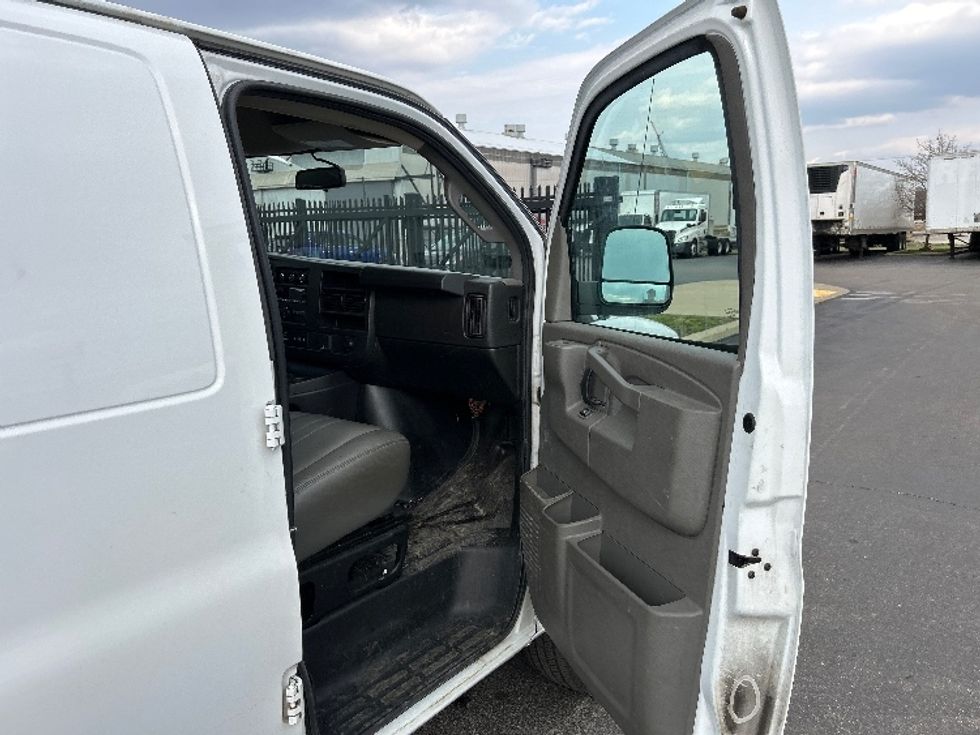 Cargo Van (Panel Van)-Light and Medium Duty Trucks-GMC-2022-Savana G23705-Middlefield-OH-90,255\n\t\tmiles-$ 34,250 - Image 19