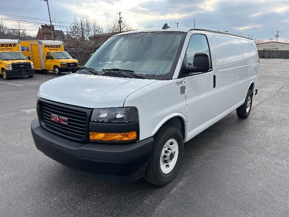 Cargo Van (Panel Van)-Light and Medium Duty Trucks-GMC-2022-Savana G23705-Middlefield-OH-90,255\n\t\tmiles-$ 34,250 - Image 3