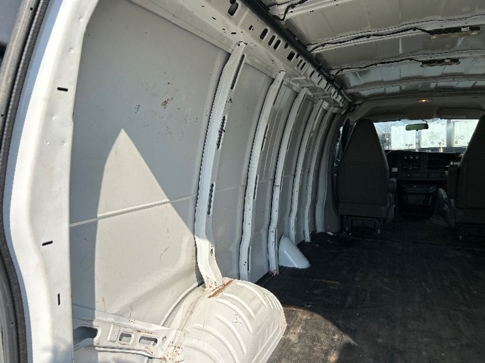 Cargo Van (Panel Van)-Light and Medium Duty Trucks-GMC-2022-Savana G23705-Pittsburgh-PA-109,864\n\t\tmiles-$ 29,750 - Image 10