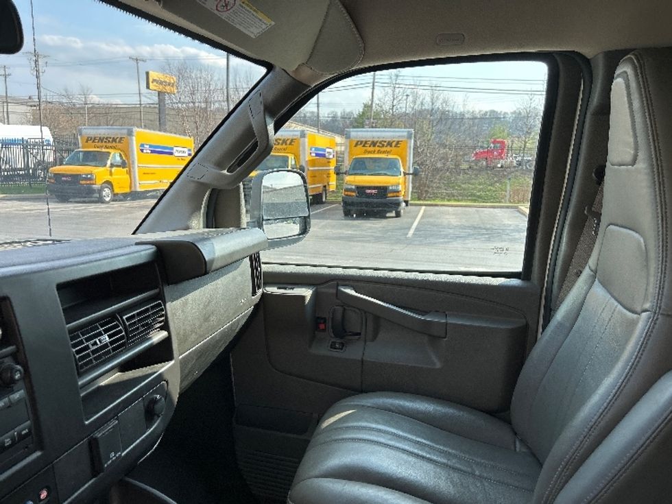 Cargo Van (Panel Van)-Light and Medium Duty Trucks-GMC-2022-Savana G23705-Pittsburgh-PA-109,864\n\t\tmiles-$ 29,750 - Image 18