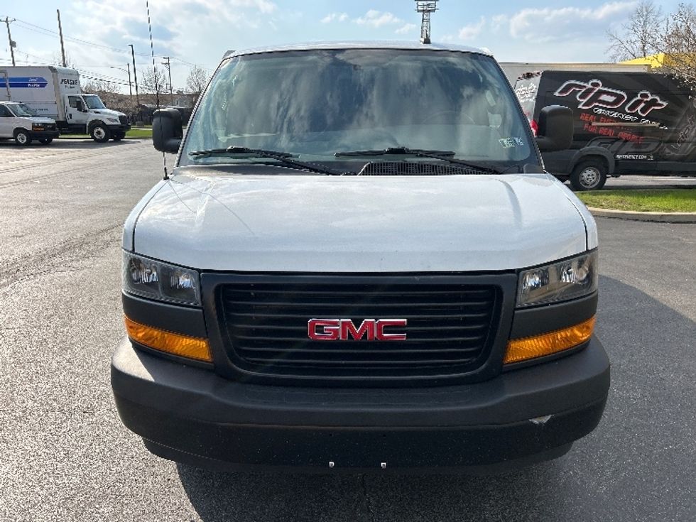 Cargo Van (Panel Van)-Light and Medium Duty Trucks-GMC-2022-Savana G23705-Pittsburgh-PA-109,864\n\t\tmiles-$ 29,750 - Image 2