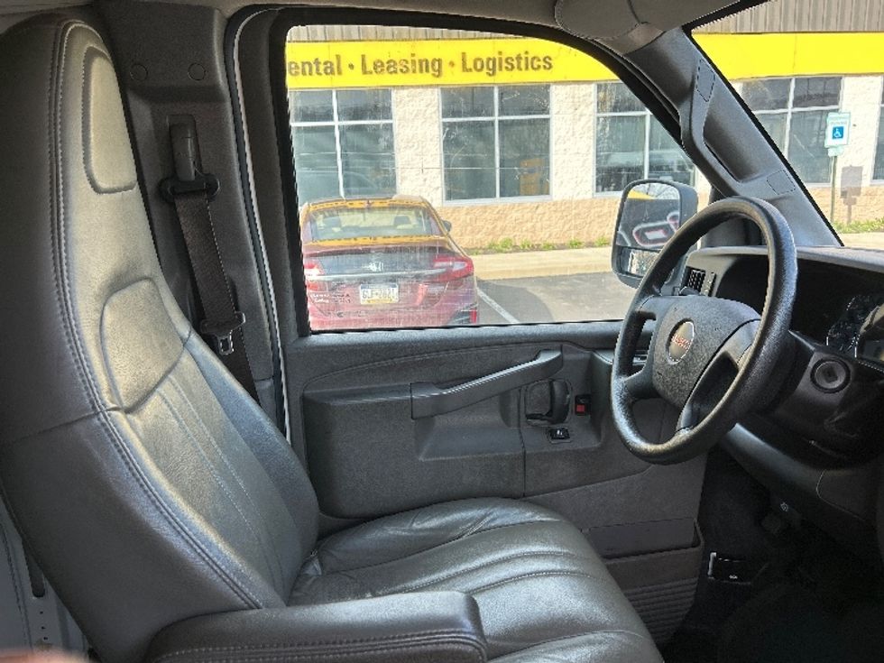 Cargo Van (Panel Van)-Light and Medium Duty Trucks-GMC-2022-Savana G23705-Pittsburgh-PA-109,864\n\t\tmiles-$ 29,750 - Image 21