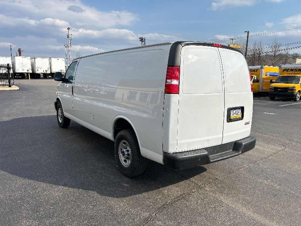 Cargo Van (Panel Van)-Light and Medium Duty Trucks-GMC-2022-Savana G23705-Pittsburgh-PA-109,864\n\t\tmiles-$ 29,750 - Image 6