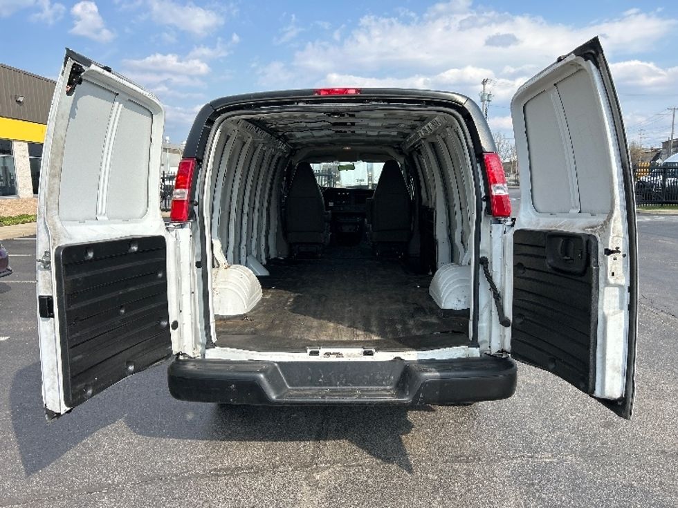 Cargo Van (Panel Van)-Light and Medium Duty Trucks-GMC-2022-Savana G23705-Pittsburgh-PA-109,864\n\t\tmiles-$ 29,750 - Image 8