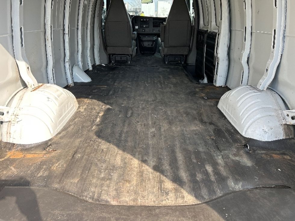 Cargo Van (Panel Van)-Light and Medium Duty Trucks-GMC-2022-Savana G23705-Pittsburgh-PA-109,864\n\t\tmiles-$ 29,750 - Image 9
