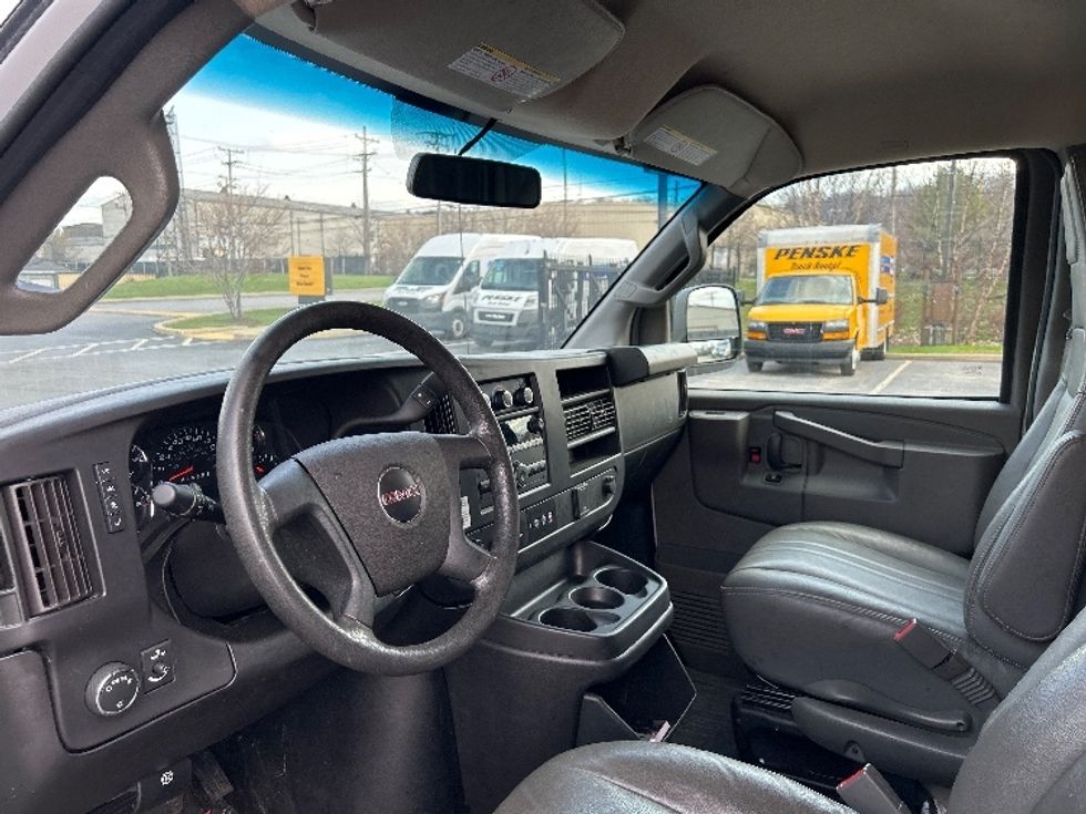 Cargo Van (Panel Van)-Light and Medium Duty Trucks-GMC-2022-Savana G23705-Pittsburgh-PA-70,367\n\t\tmiles-$ 33,750 - Image 16