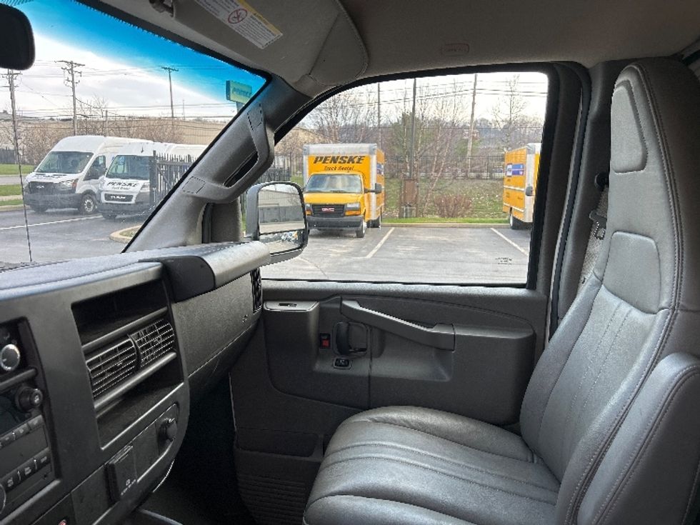 Cargo Van (Panel Van)-Light and Medium Duty Trucks-GMC-2022-Savana G23705-Pittsburgh-PA-70,367\n\t\tmiles-$ 33,750 - Image 18