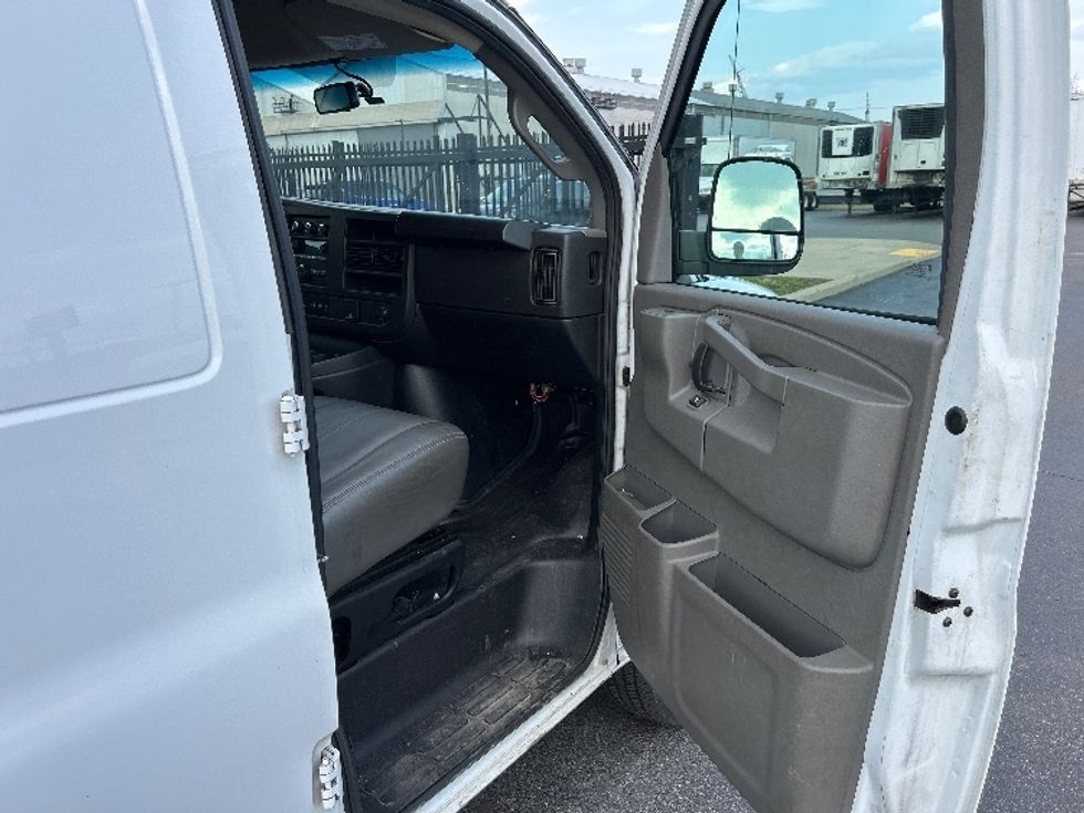 Cargo Van (Panel Van)-Light and Medium Duty Trucks-GMC-2022-Savana G23705-Pittsburgh-PA-70,367\n\t\tmiles-$ 33,750 - Image 19