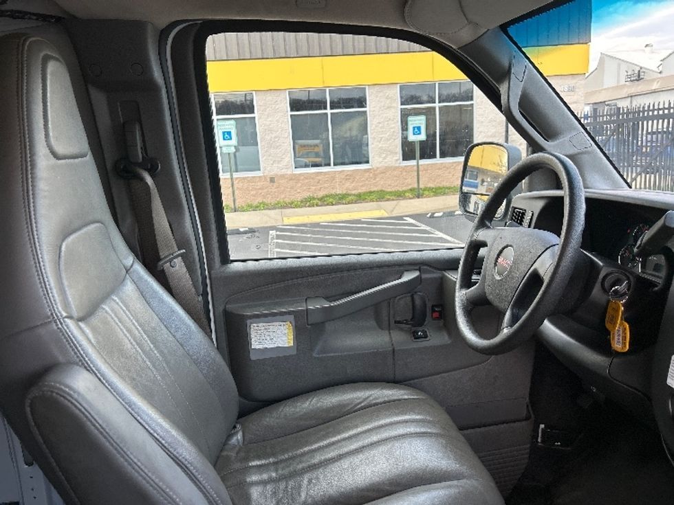 Cargo Van (Panel Van)-Light and Medium Duty Trucks-GMC-2022-Savana G23705-Pittsburgh-PA-70,367\n\t\tmiles-$ 33,750 - Image 21