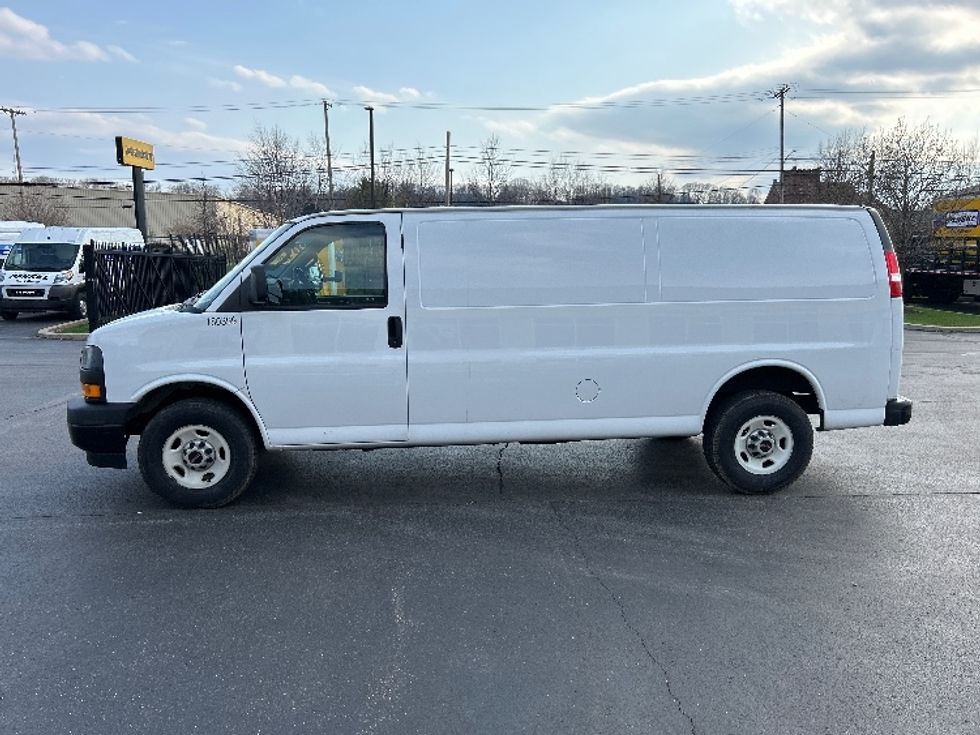 Cargo Van (Panel Van)-Light and Medium Duty Trucks-GMC-2022-Savana G23705-Pittsburgh-PA-70,367\n\t\tmiles-$ 33,750 - Image 4