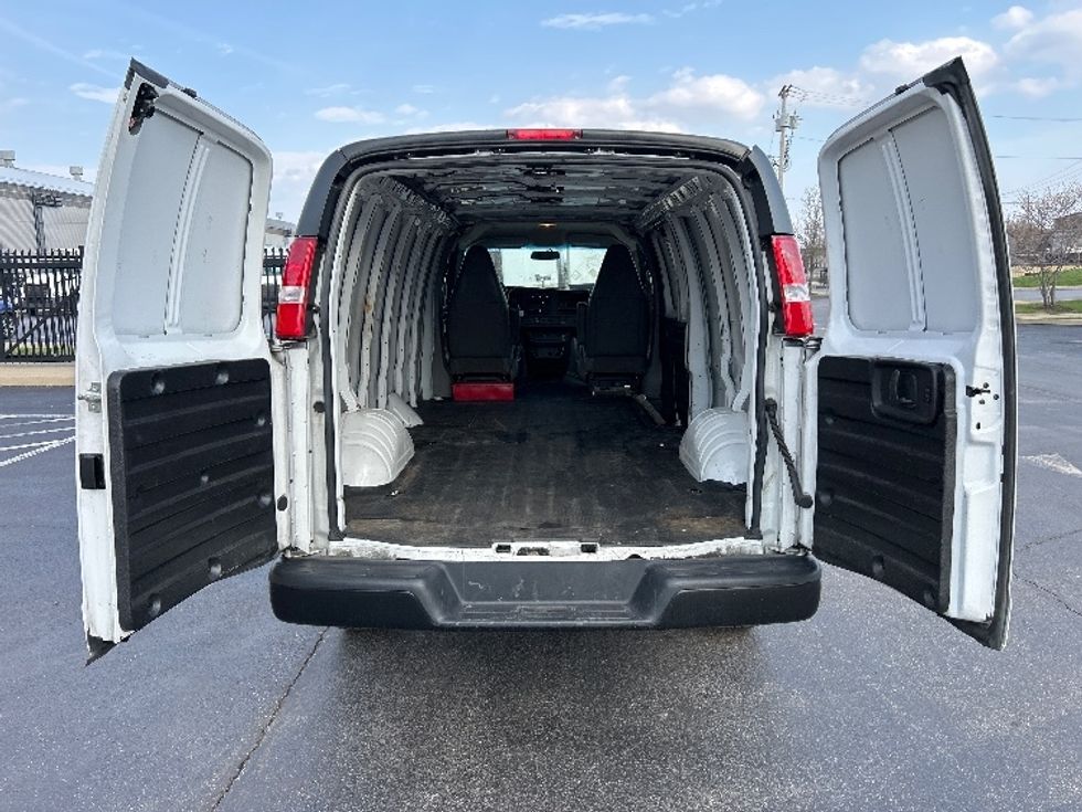 Cargo Van (Panel Van)-Light and Medium Duty Trucks-GMC-2022-Savana G23705-Pittsburgh-PA-70,367\n\t\tmiles-$ 33,750 - Image 8