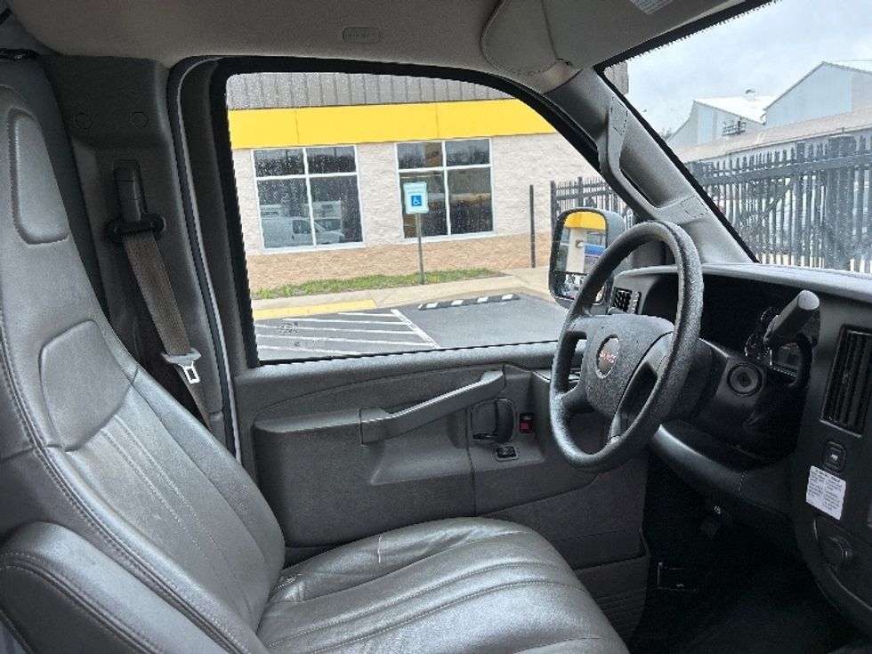 Cargo Van (Panel Van)-Light and Medium Duty Trucks-GMC-2022-Savana G23705-Pittsburgh-PA-94,488\n\t\tmiles-$ 31,500 - Image 21
