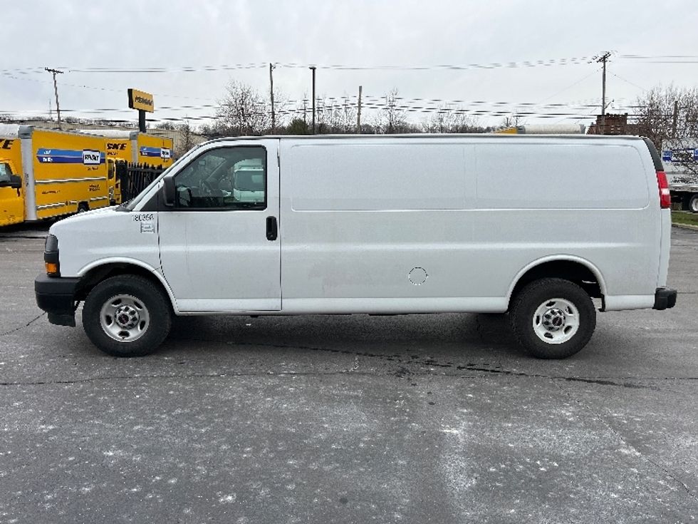 Cargo Van (Panel Van)-Light and Medium Duty Trucks-GMC-2022-Savana G23705-Pittsburgh-PA-94,488\n\t\tmiles-$ 31,500 - Image 4