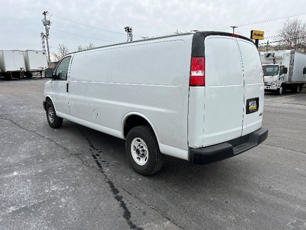 Cargo Van (Panel Van)-Light and Medium Duty Trucks-GMC-2022-Savana G23705-Pittsburgh-PA-94,488\n\t\tmiles-$ 31,500 - Image 6