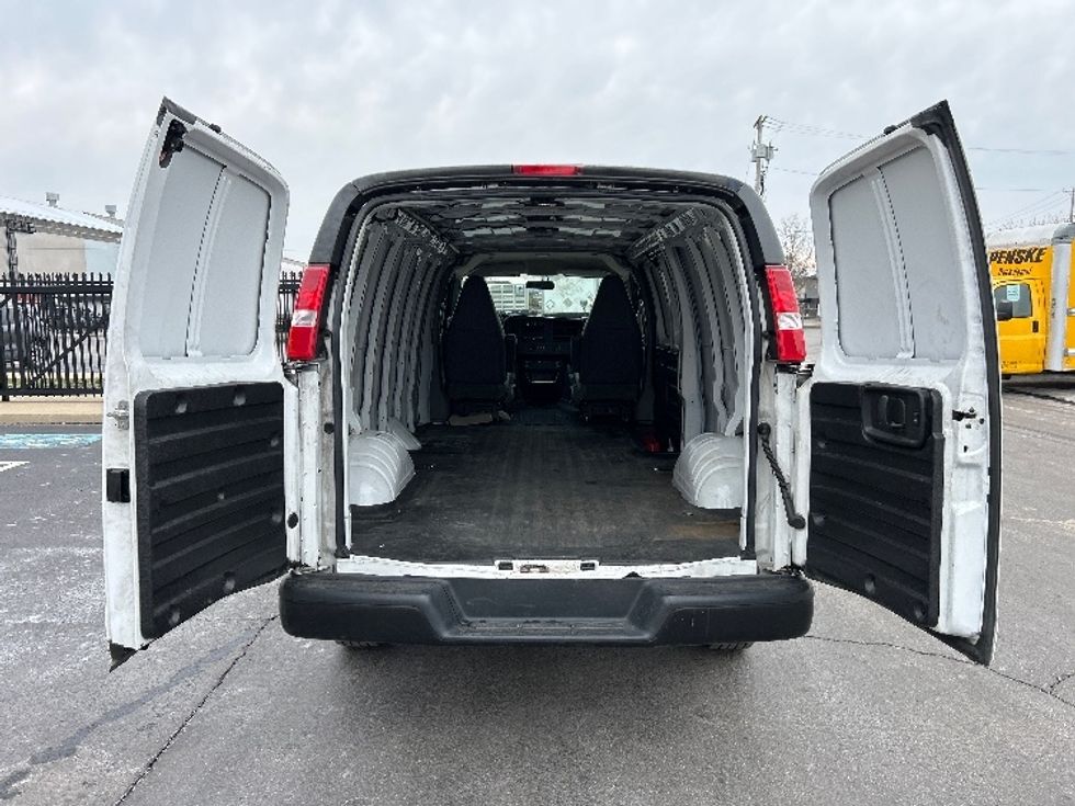 Cargo Van (Panel Van)-Light and Medium Duty Trucks-GMC-2022-Savana G23705-Pittsburgh-PA-94,488\n\t\tmiles-$ 31,500 - Image 8