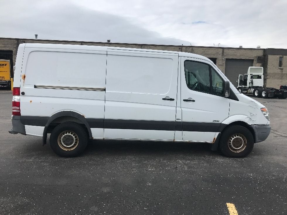 Cargo Van (Panel Van)-Light and Medium Duty Trucks-Mercedes-2010-Sprinter-Pewaukee-WI-195,123\n\t\tmiles-$ 8,500 - Image 14