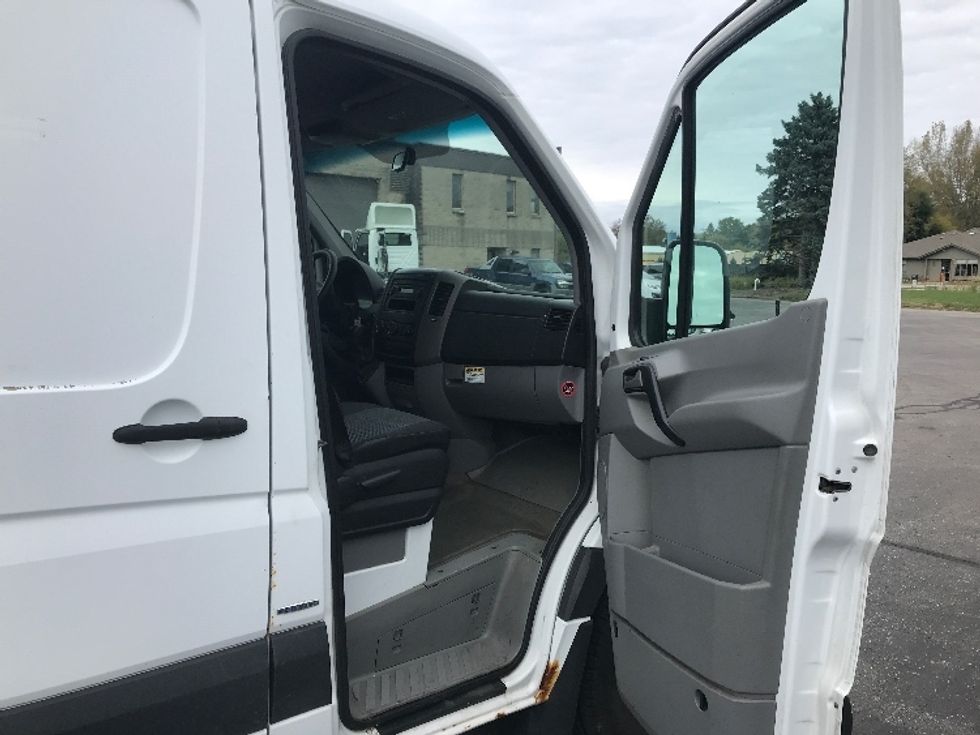 Cargo Van (Panel Van)-Light and Medium Duty Trucks-Mercedes-2010-Sprinter-Pewaukee-WI-195,123\n\t\tmiles-$ 8,500 - Image 19