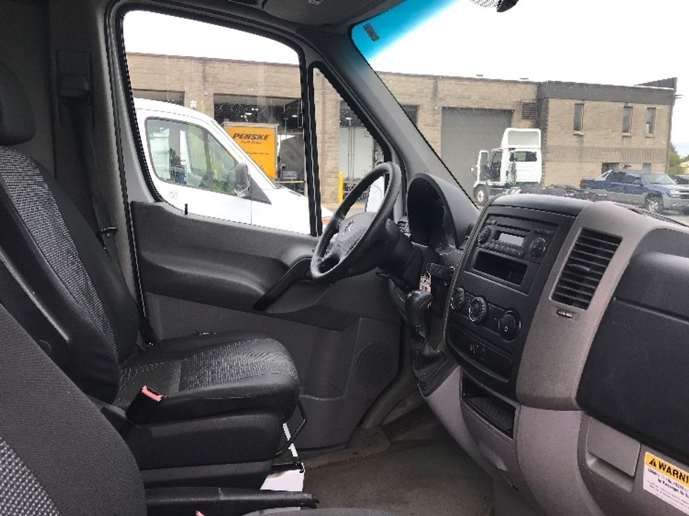 Cargo Van (Panel Van)-Light and Medium Duty Trucks-Mercedes-2010-Sprinter-Pewaukee-WI-195,123\n\t\tmiles-$ 8,500 - Image 21