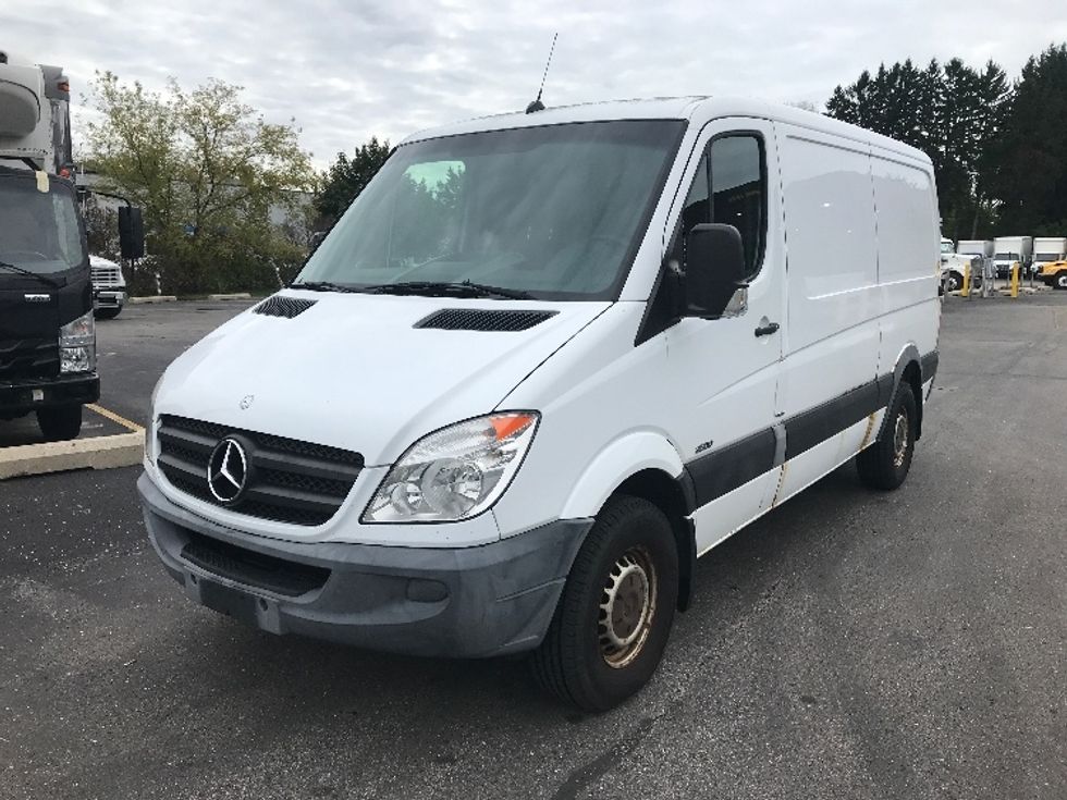 Cargo Van (Panel Van)-Light and Medium Duty Trucks-Mercedes-2010-Sprinter-Pewaukee-WI-195,123\n\t\tmiles-$ 8,500 - Image 3