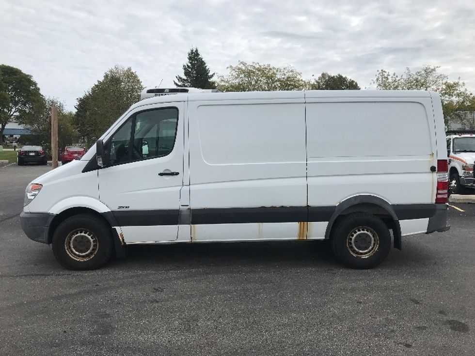 Cargo Van (Panel Van)-Light and Medium Duty Trucks-Mercedes-2010-Sprinter-Pewaukee-WI-195,123\n\t\tmiles-$ 8,500 - Image 4