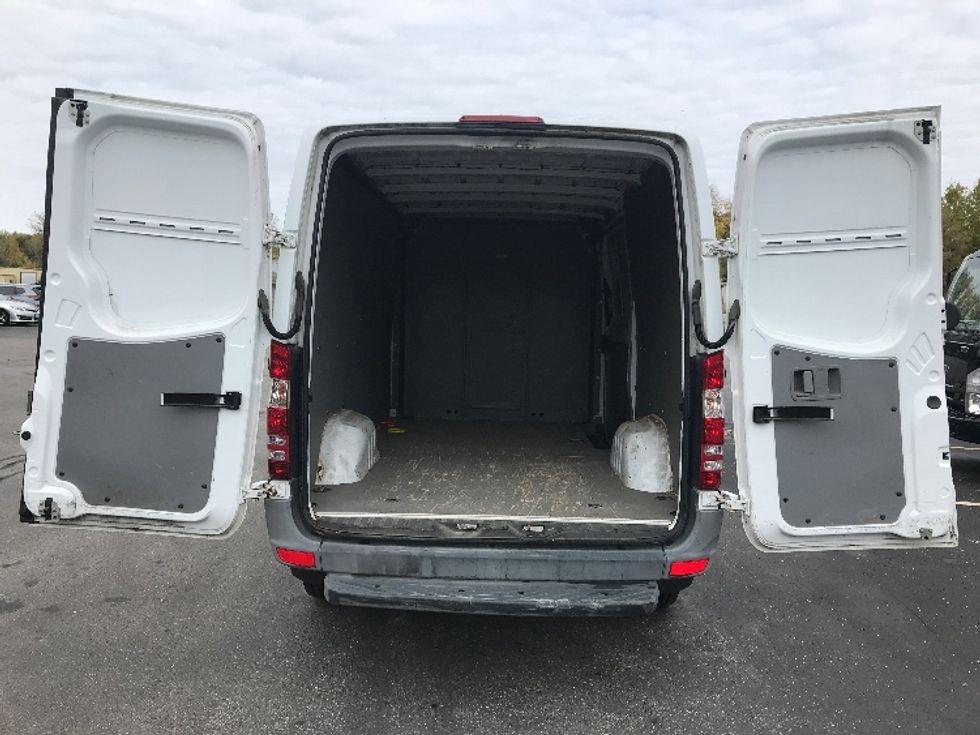 Cargo Van (Panel Van)-Light and Medium Duty Trucks-Mercedes-2010-Sprinter-Pewaukee-WI-195,123\n\t\tmiles-$ 8,500 - Image 8