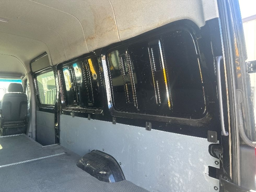 Cargo Van (Panel Van)-Light and Medium Duty Trucks-Mercedes-2016-Sprinter-Denver-CO-115,495\n\t\tmiles-$ 25,000 - Image 12